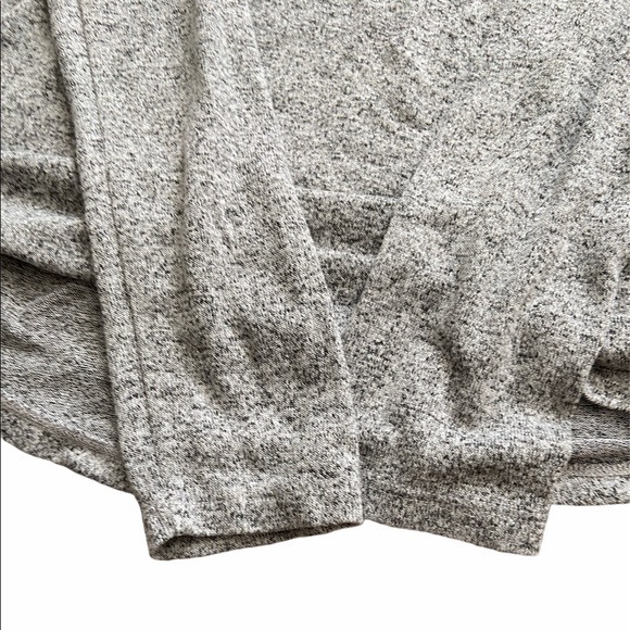 SOLD Peloton Hacci Gray Sweater Pullover - Picture 5 of 10
